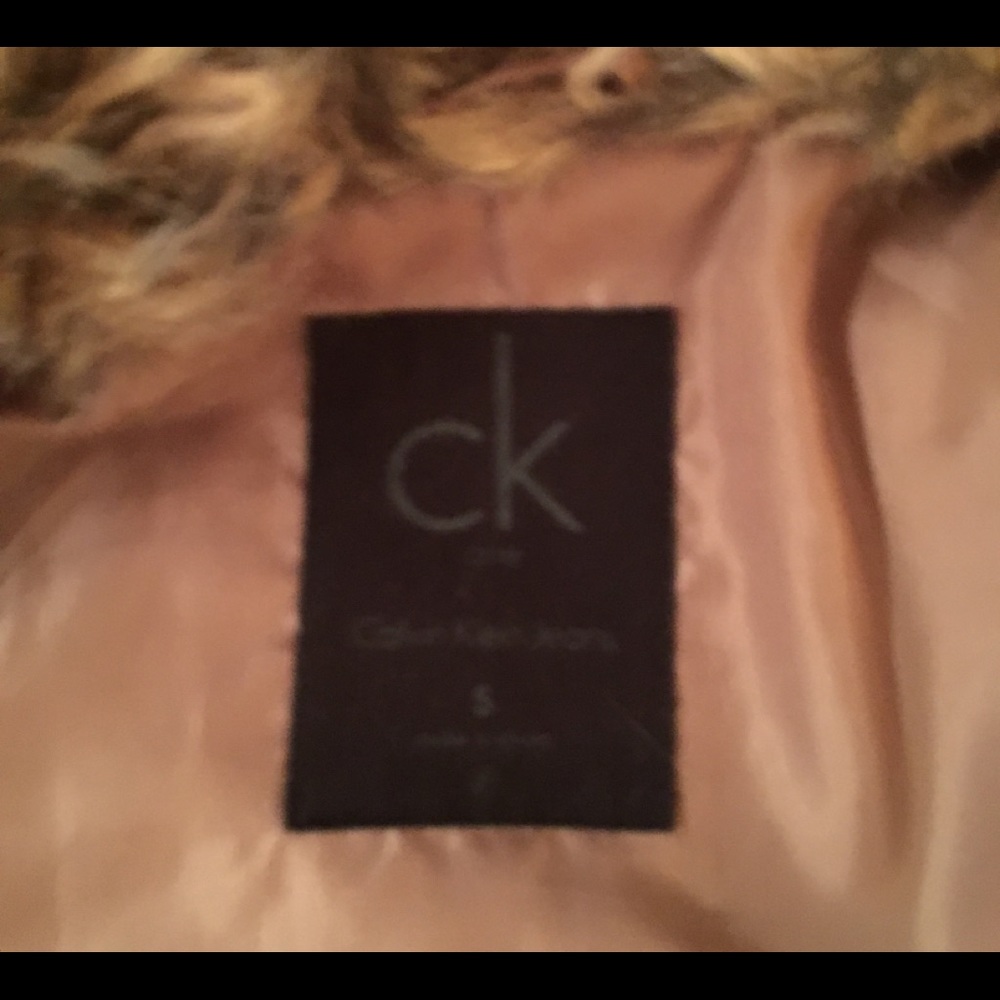 Ck one Calvin Klein Jeans faux fur coyote vest sm - Picture 4 of 6